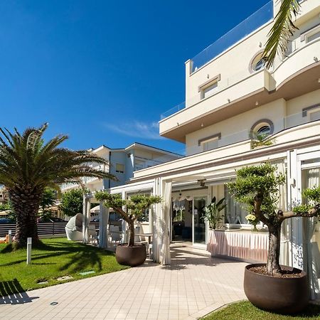 Melody Hotel Cervia Esterno foto