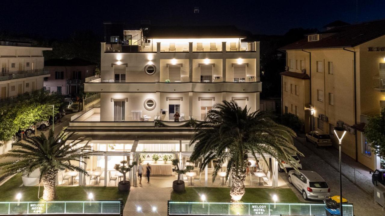 Melody Hotel Cervia Esterno foto