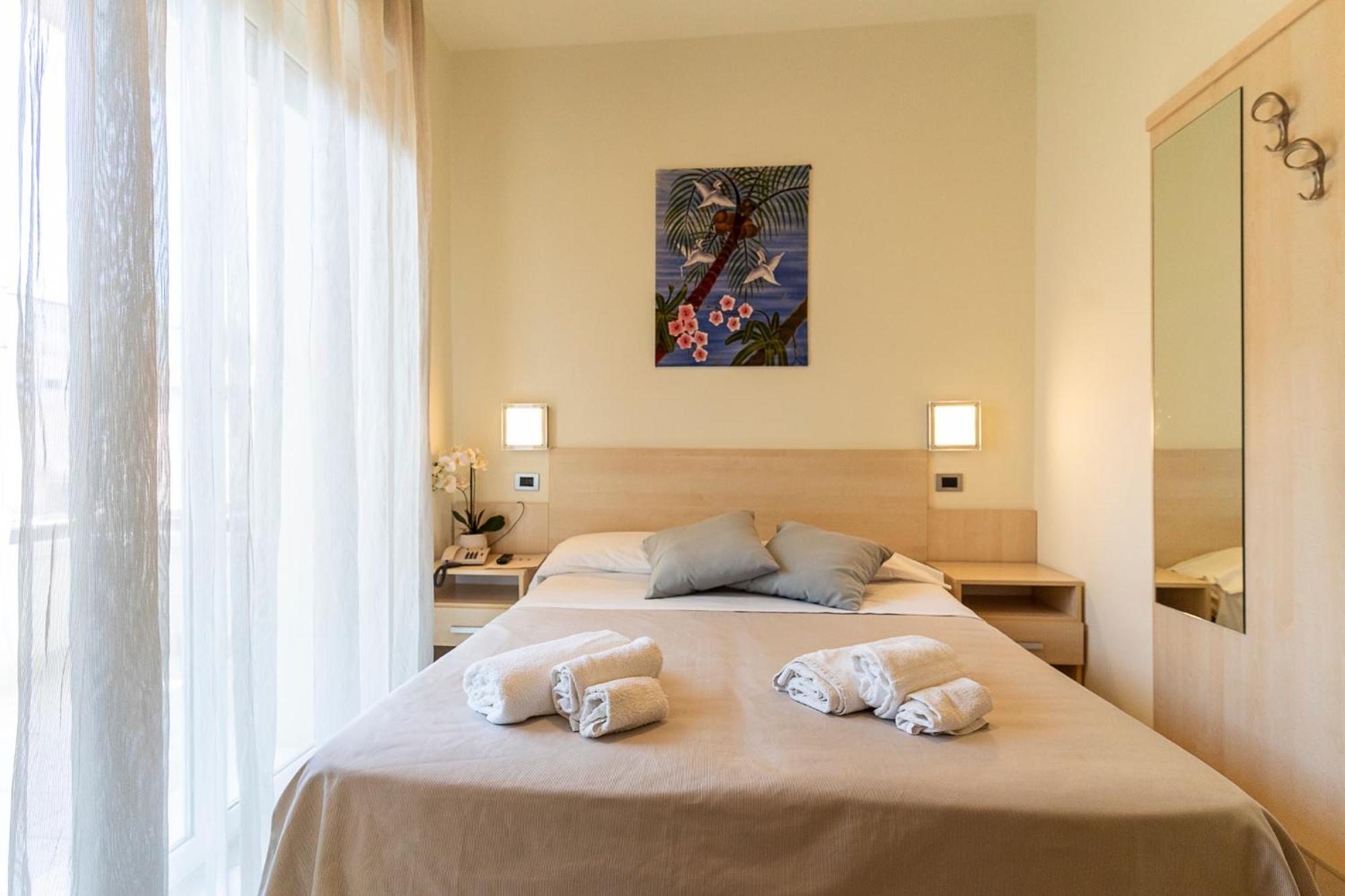 Melody Hotel Cervia Esterno foto