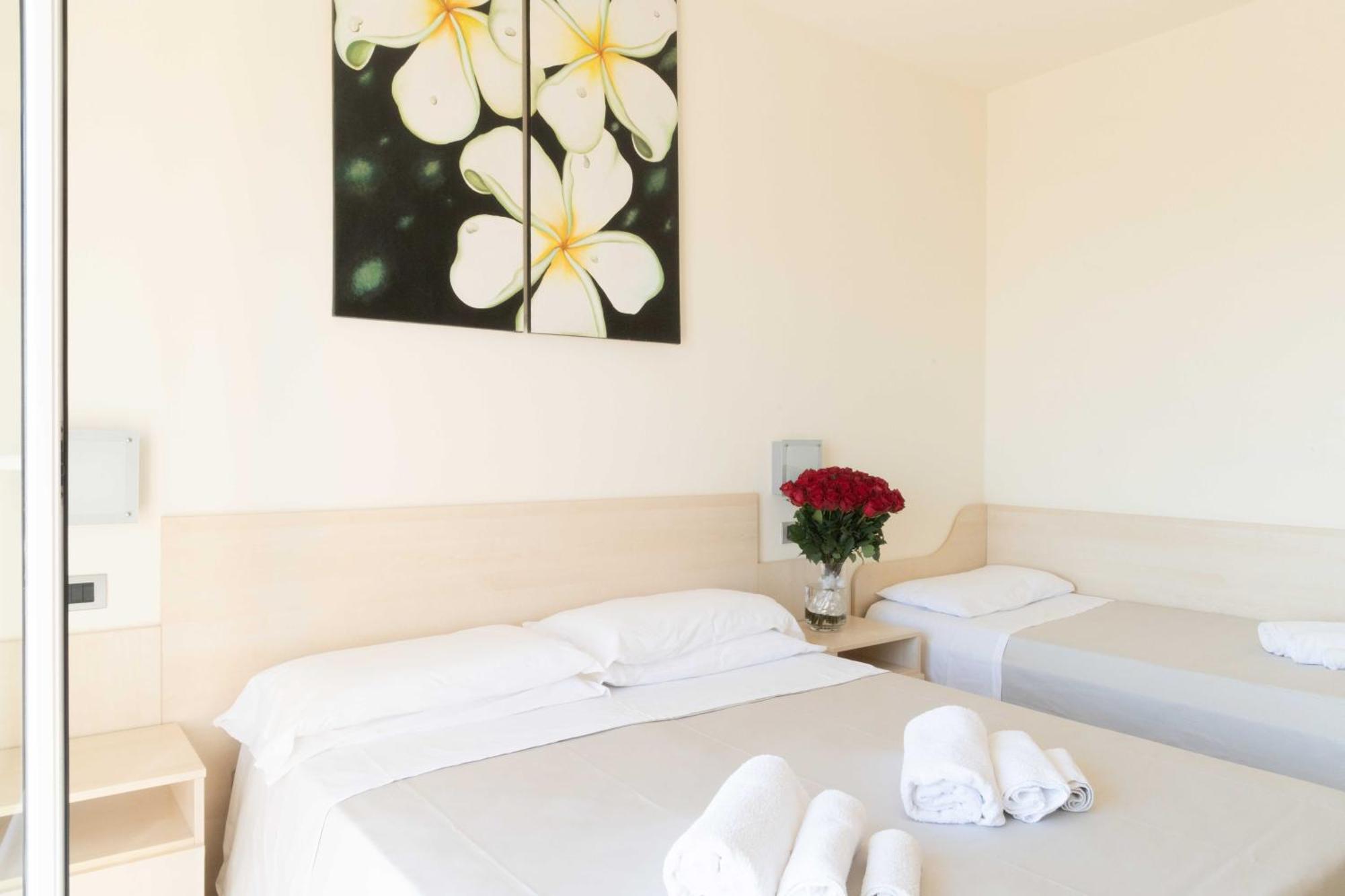Melody Hotel Cervia Esterno foto